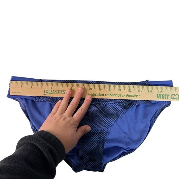 Large Nike Swim Bottoms - Picture 9 of 10